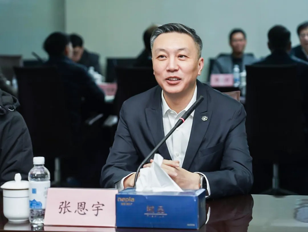 常州大學徐守坤書記、陳海群校長一行蒞臨神開參觀考察(圖2)